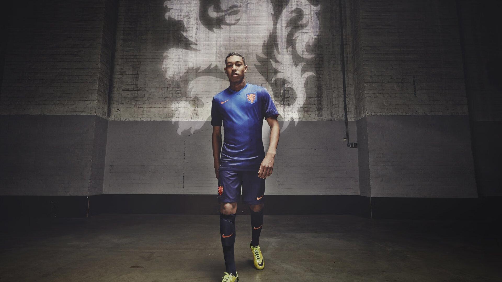 翟晓川伤缺附加赛首战 索顿临危受命替代杰克逊登场